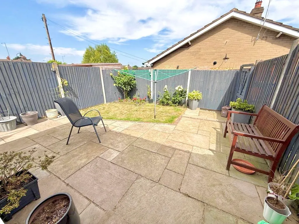 Dale Close, Dunstable LU5 4QD, photo 10