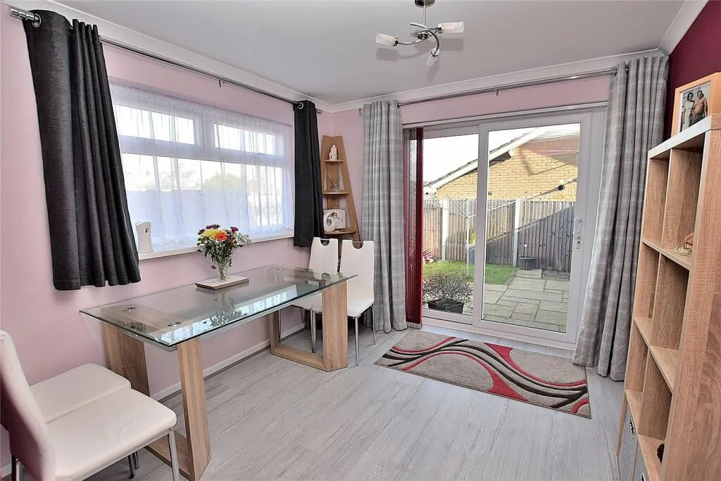 Dale Close, Dunstable LU5 4QD, photo 4