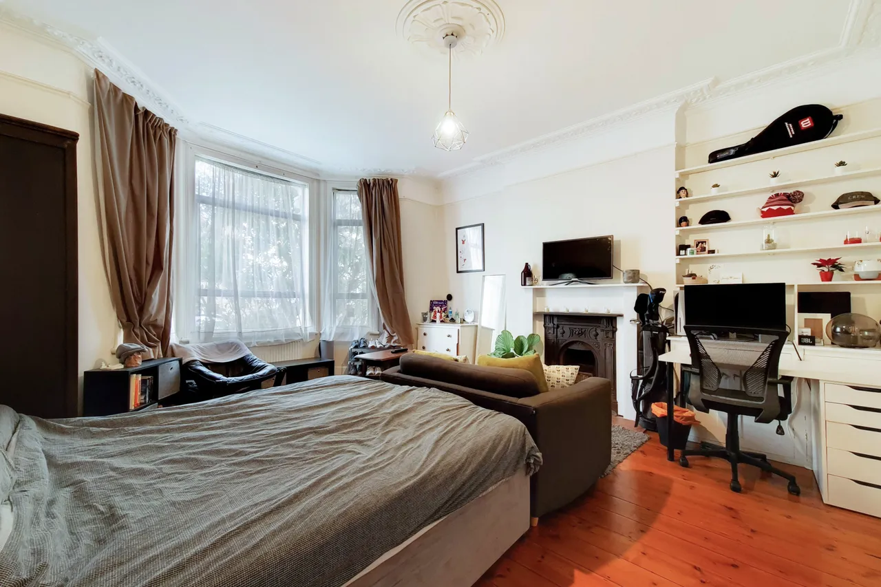 13 Laitwood Road, London, photo 12