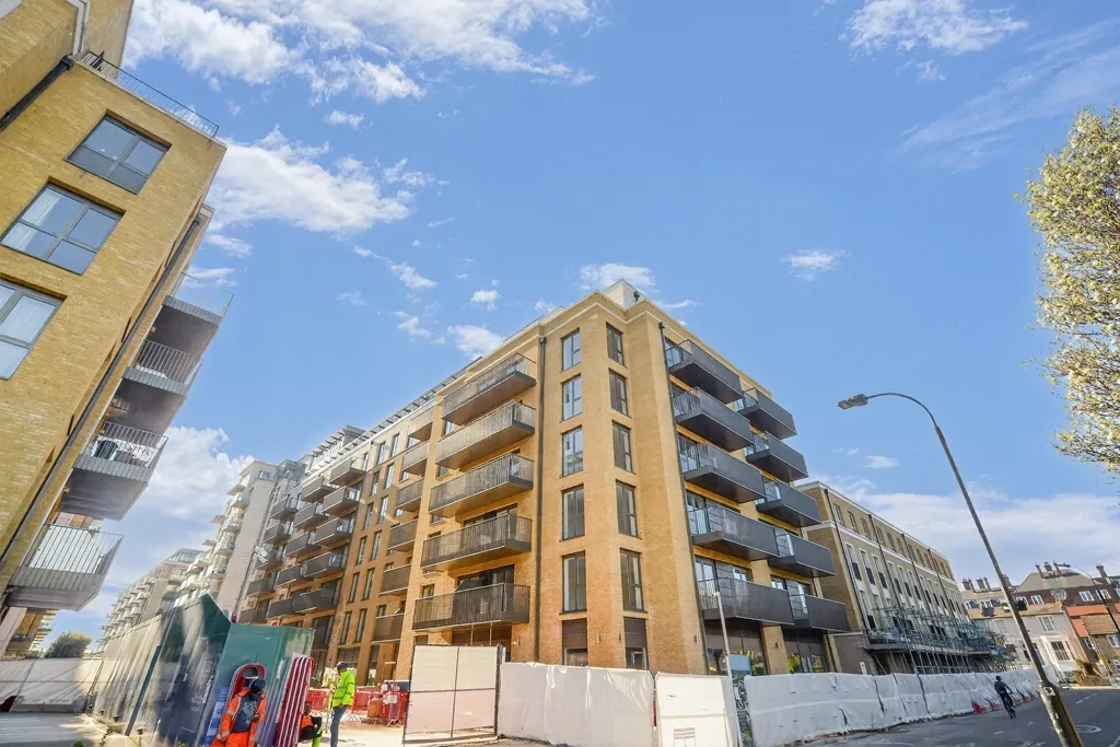 1 bed flat for sale, Parr's Way, Hammersmith, W6