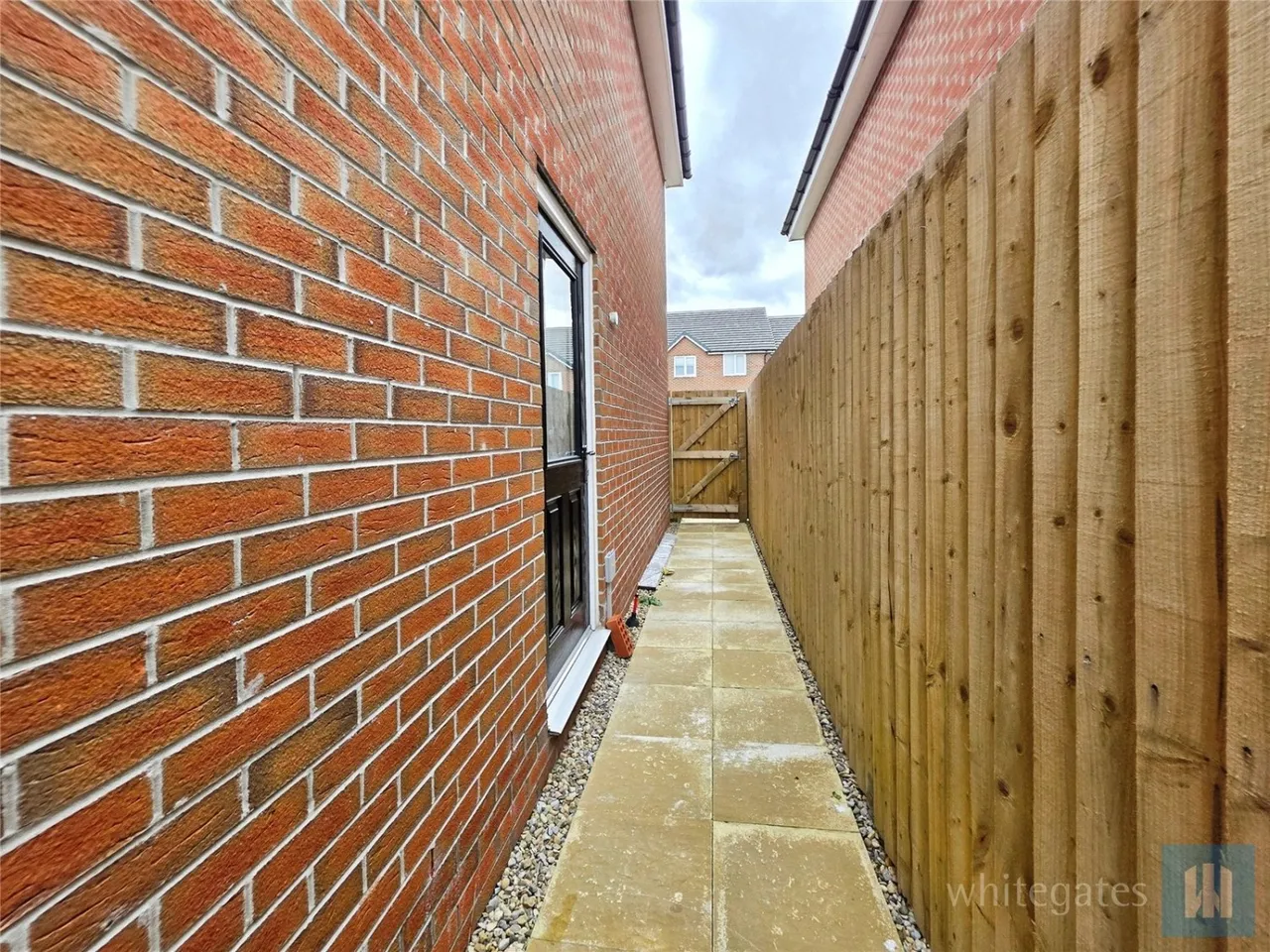 High Farm Court, Hanging Heaton, WF17, photo 4