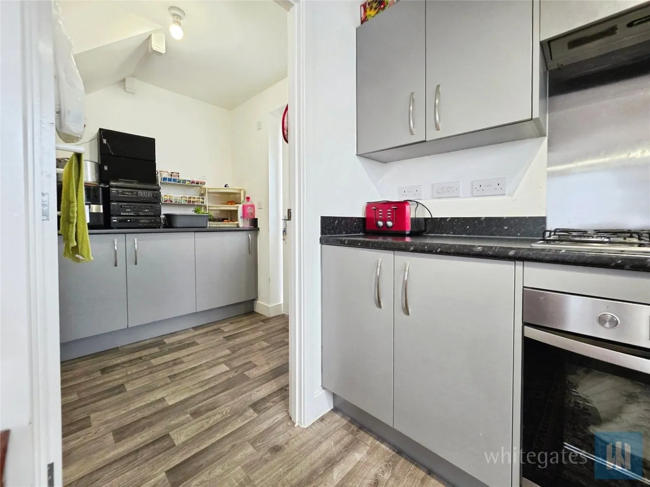 High Farm Court, Hanging Heaton, WF17, photo 13