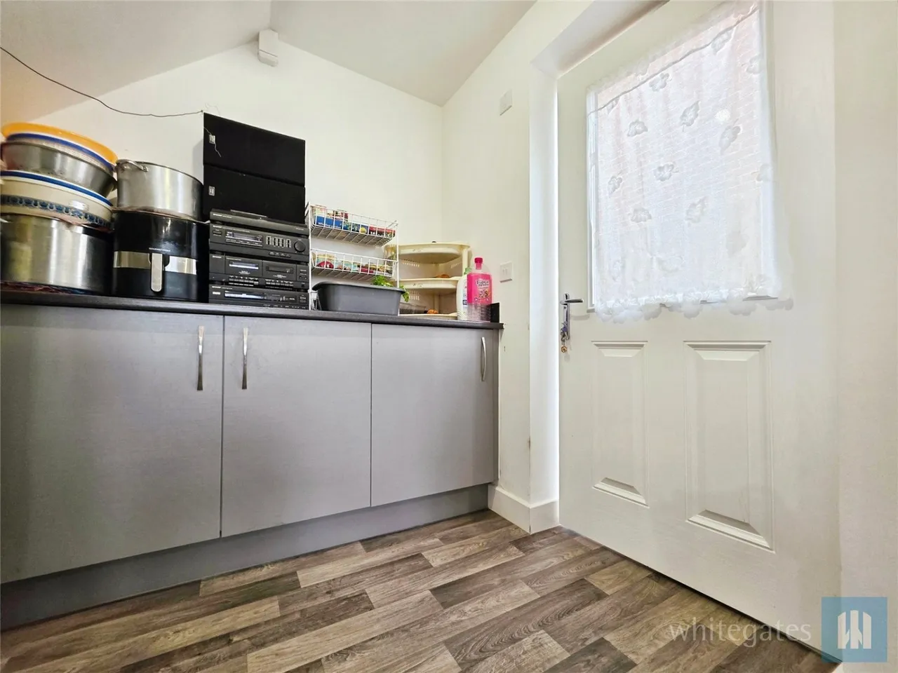 High Farm Court, Hanging Heaton, WF17, photo 12