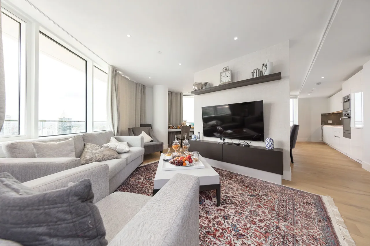 Flat 83, Lombard Wharf, 12 Lombard Road, London, photo 5