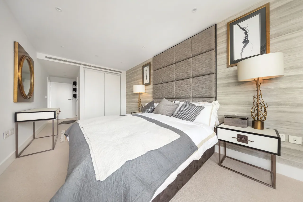 Flat 83, Lombard Wharf, 12 Lombard Road, London, photo 4
