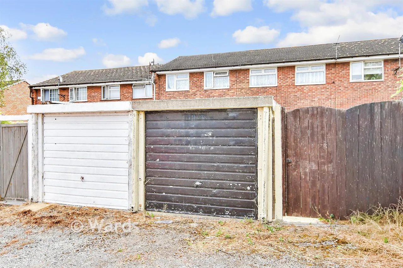 Turnbull Close, Greenhithe, DA9, photo 9