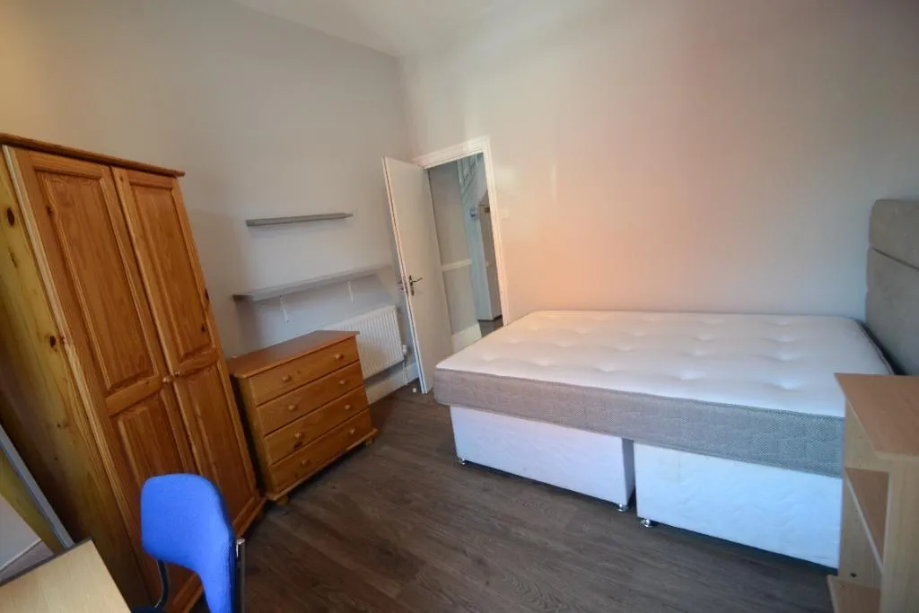 Carill Drive, Fallowfield, M14, photo 9