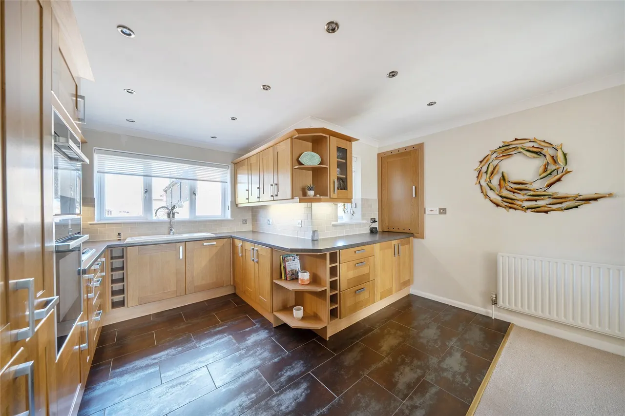 Asquith Close, Christchurch, BH23, photo 12