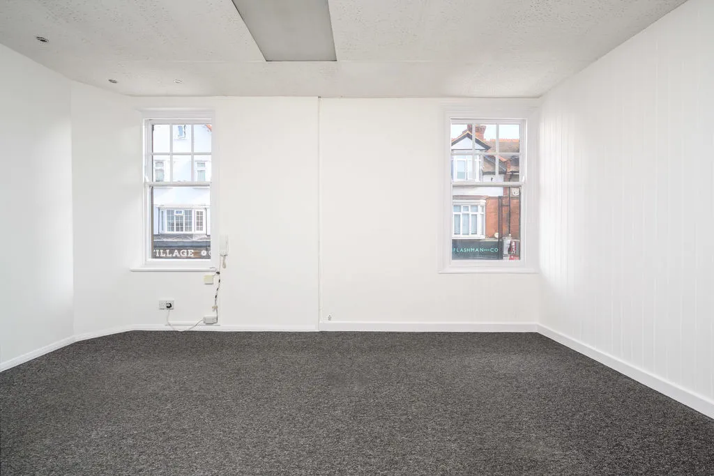 High Street, Walton On Thames, KT12, photo 6