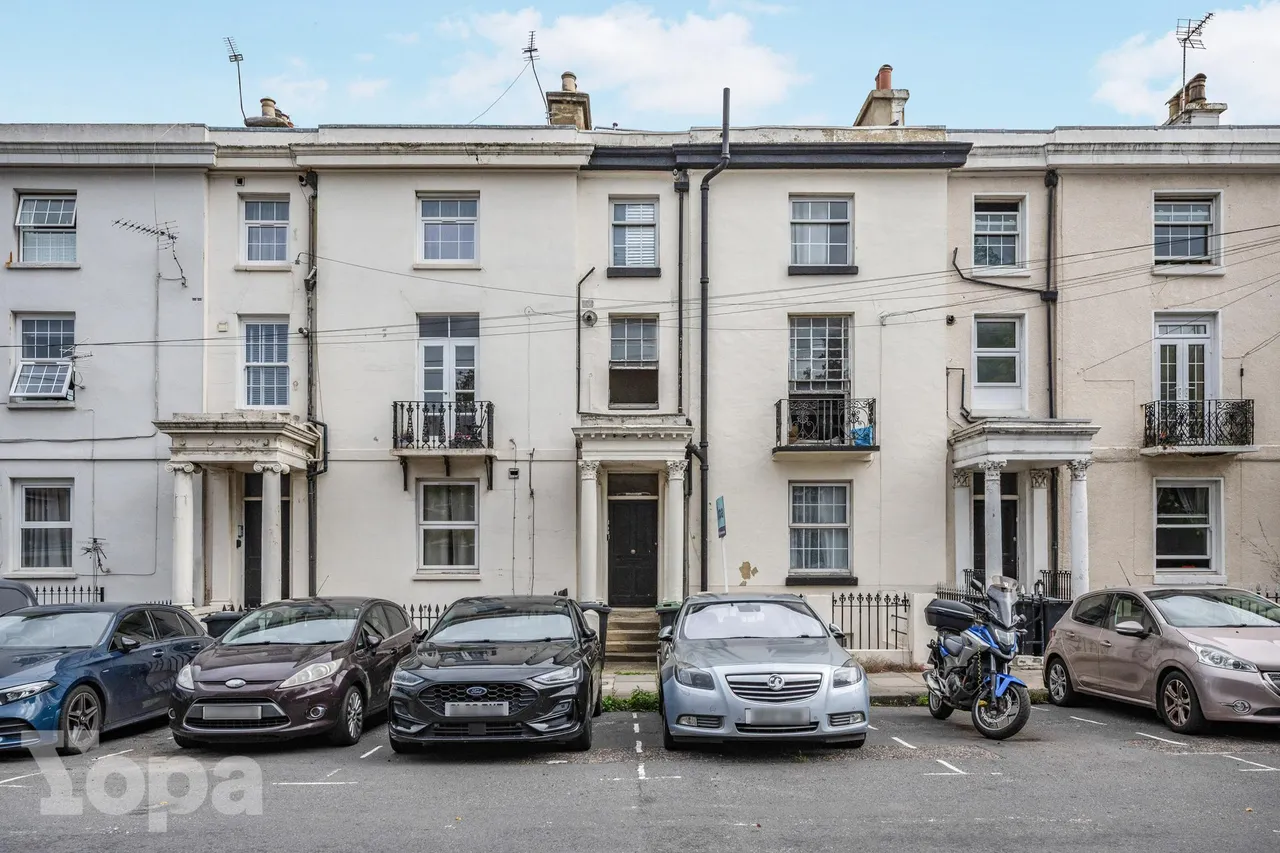 1 bed flat for sale, Burch Road, Gravesend, DA11