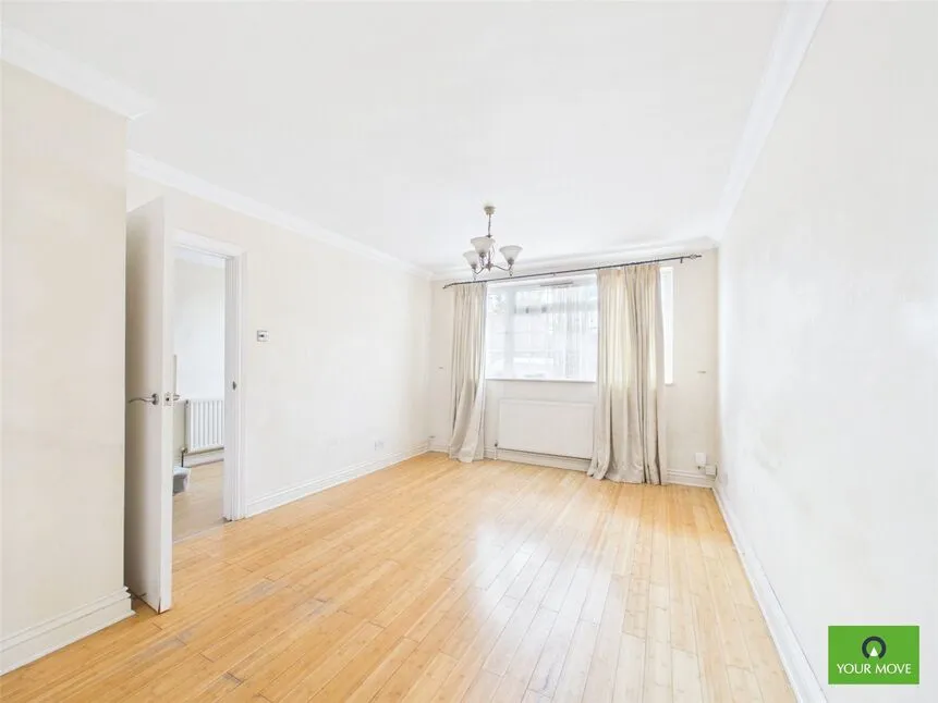 Margaret Close, Romford, RM2, photo 6
