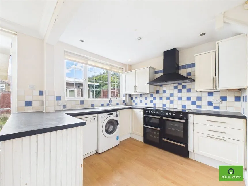 Margaret Close, Romford, RM2, photo 9