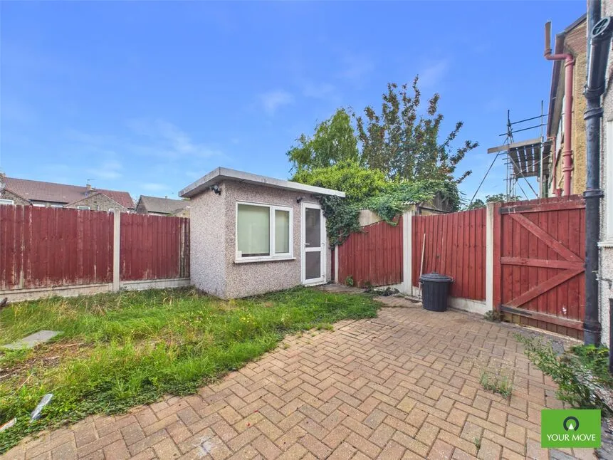 Margaret Close, Romford, RM2, photo 10