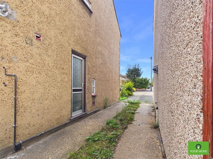 Margaret Close, Romford, RM2, photo 11