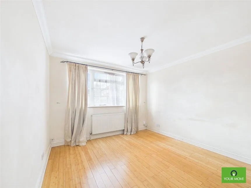 Margaret Close, Romford, RM2, photo 4