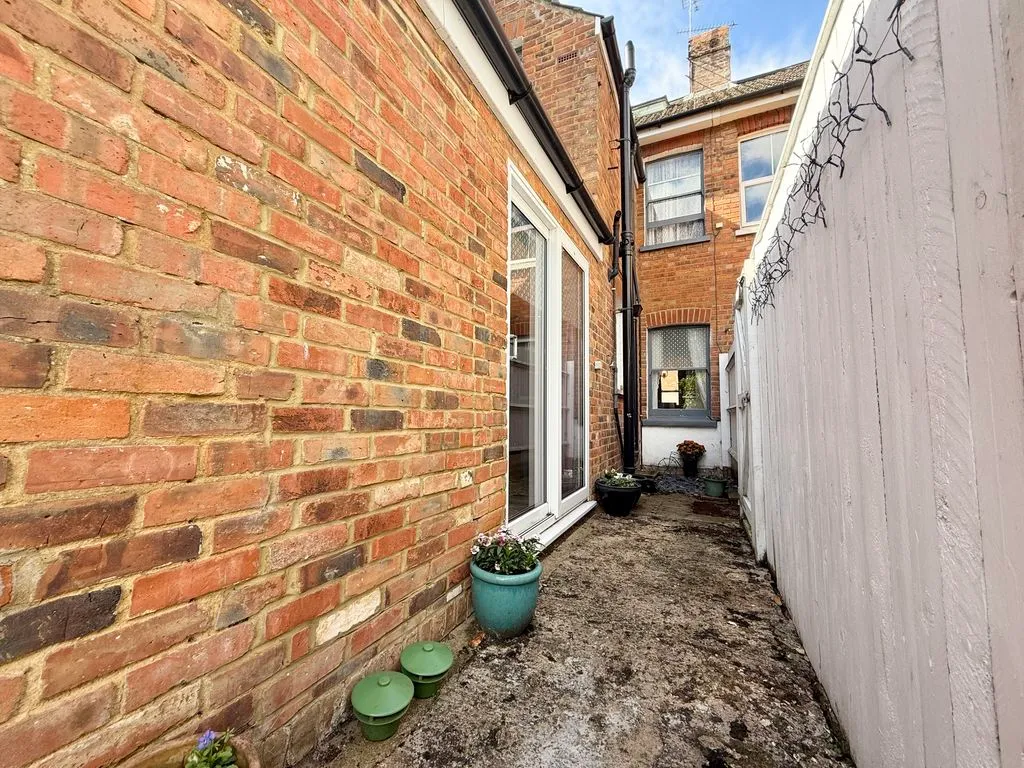 Rothschild Road, Wing LU7 0NL, photo 15