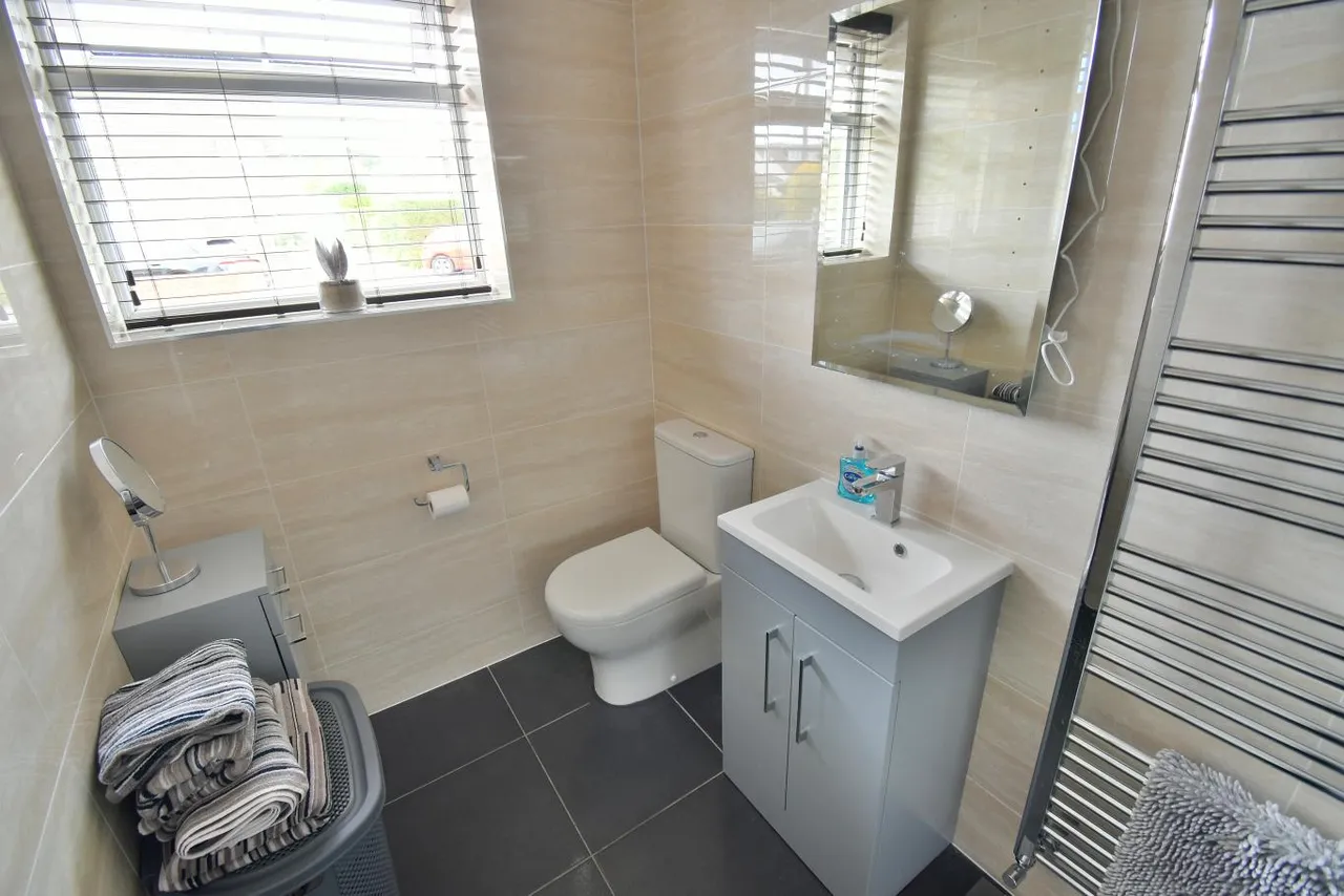 Clayford Avenue, BH22, photo 12