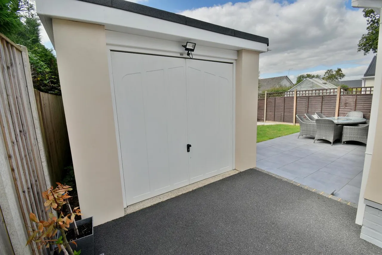 Clayford Avenue, BH22, photo 22