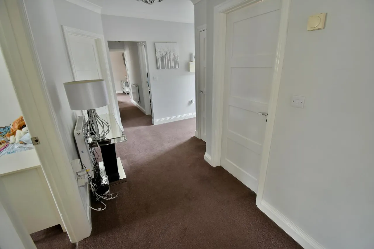 Clayford Avenue, BH22, photo 18