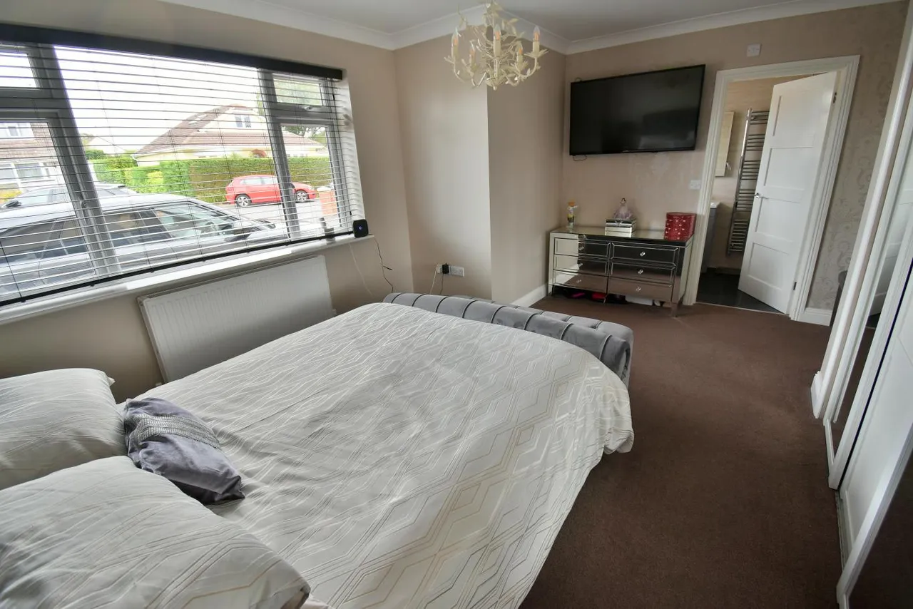 Clayford Avenue, BH22, photo 10