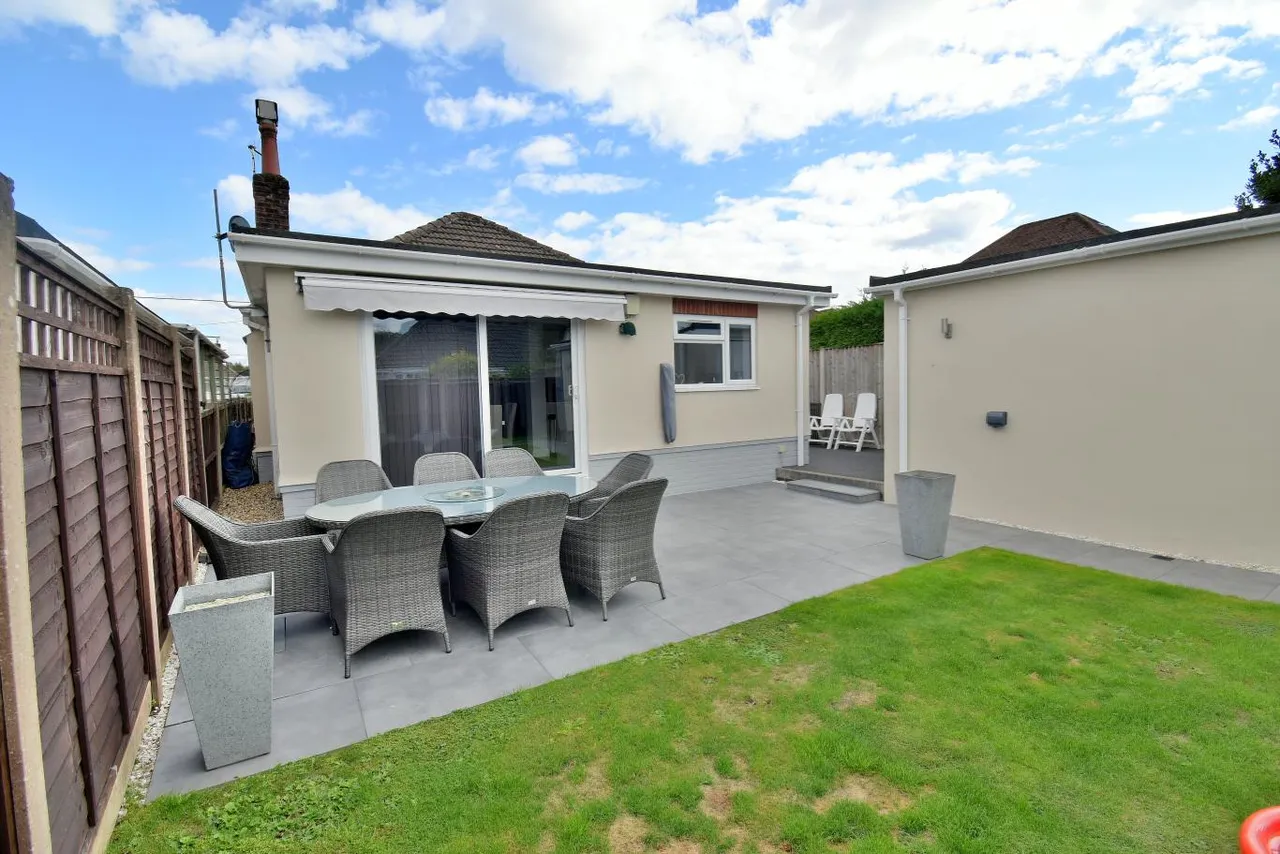 Clayford Avenue, BH22, photo 20