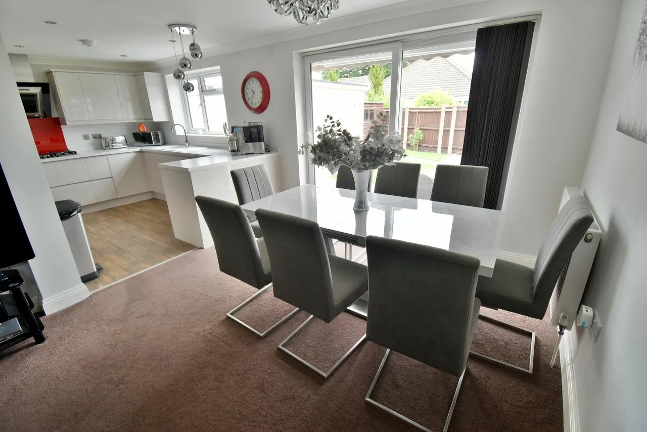 Clayford Avenue, BH22, photo 8