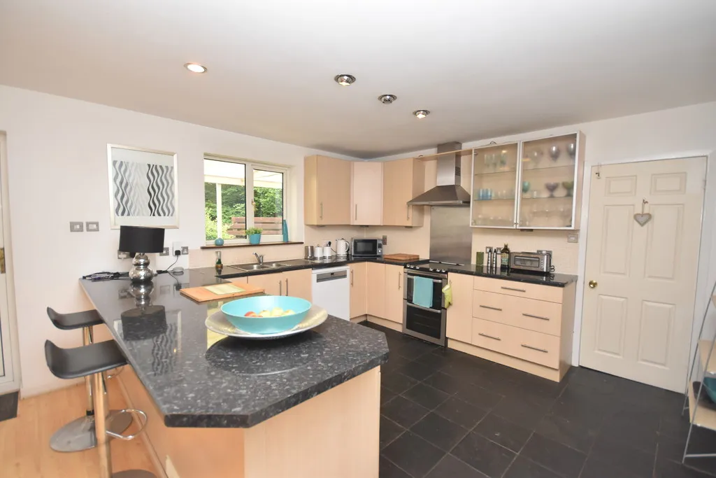 The Firs, Whitchurch, photo 3