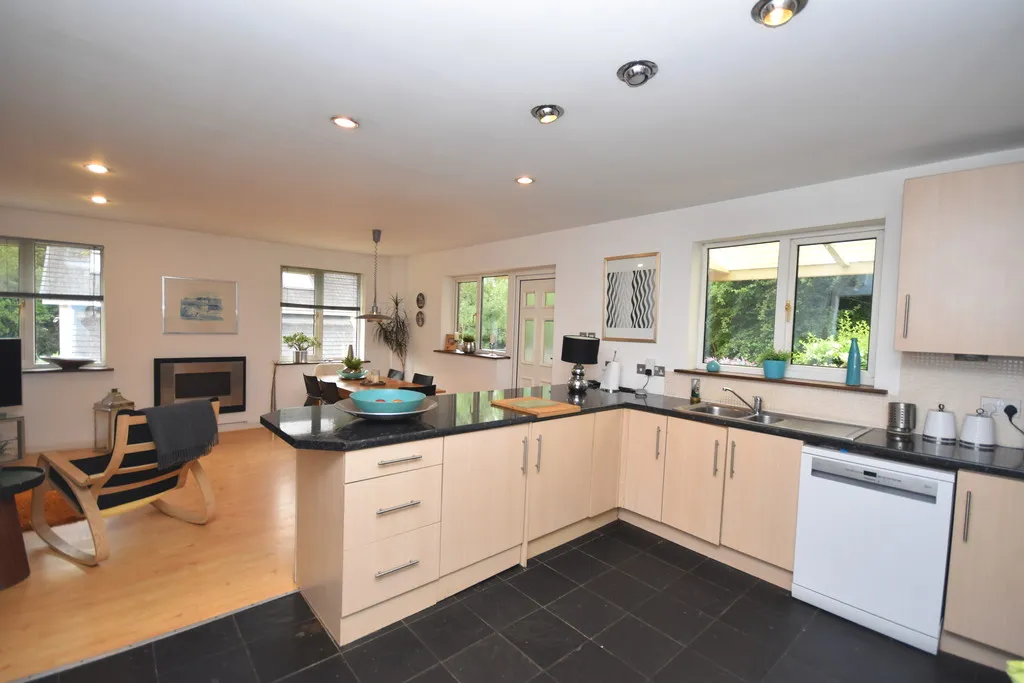 The Firs, Whitchurch, photo 5