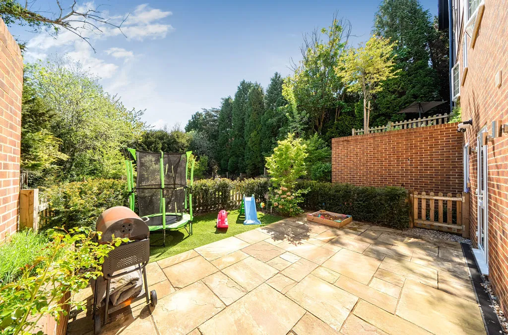 19 Hartley Old Road, Purley CR8 4FJ, photo 2