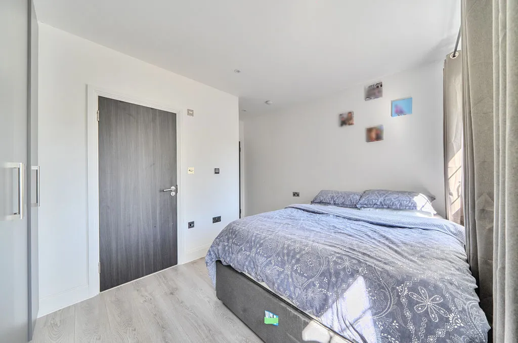 19 Hartley Old Road, Purley CR8 4FJ, photo 10