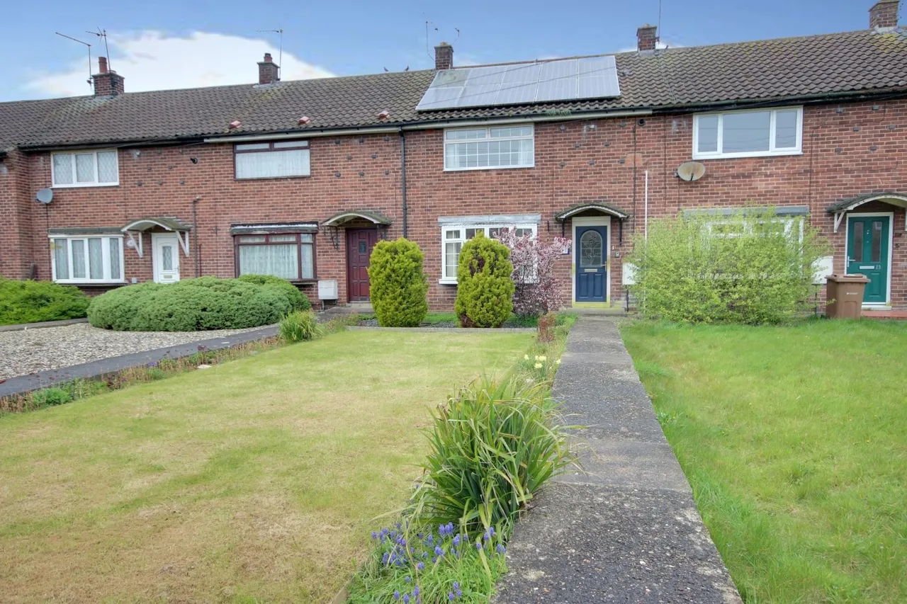 2 bed house for sale, Fotherby Walk, Beverley, HU17
