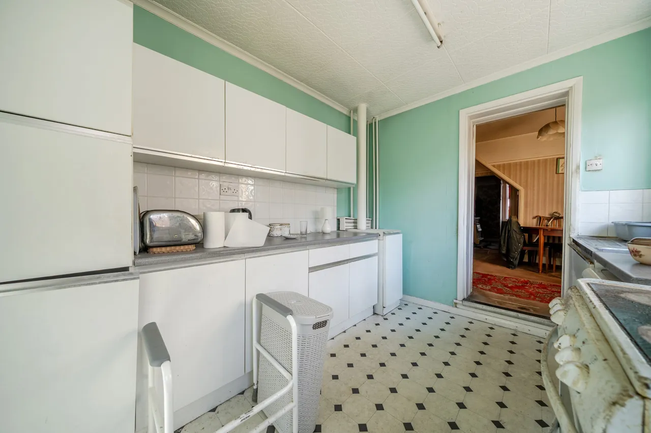 Balfour Road, BR2, photo 15
