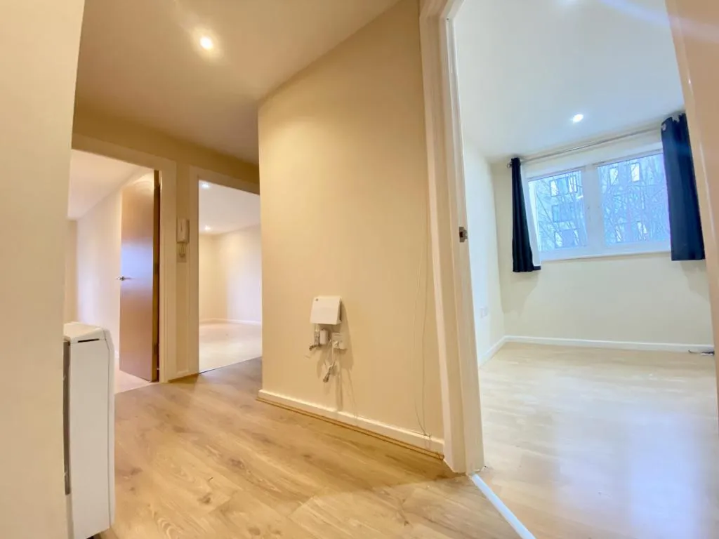 Elmira Way, Salford, M5, photo 13