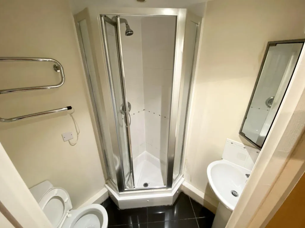 Elmira Way, Salford, M5, photo 9