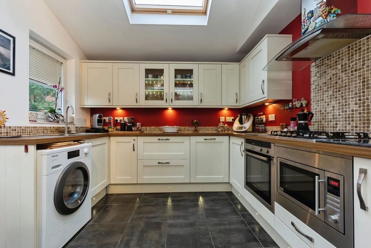 Platt Lane, Manchester, Greater Manchester, M14, photo 5