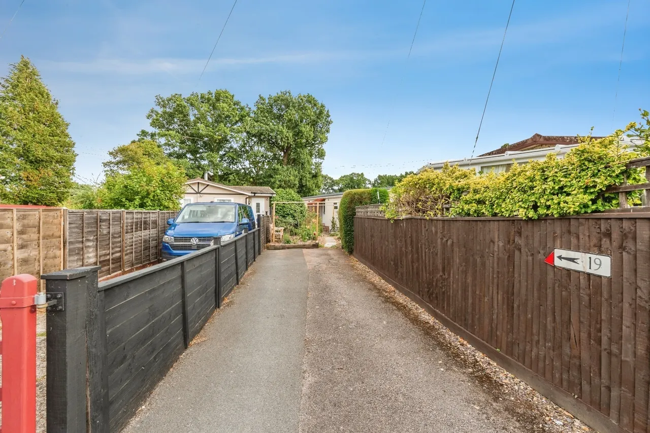 Bourne Lane, Woodlands, SO40, photo 5