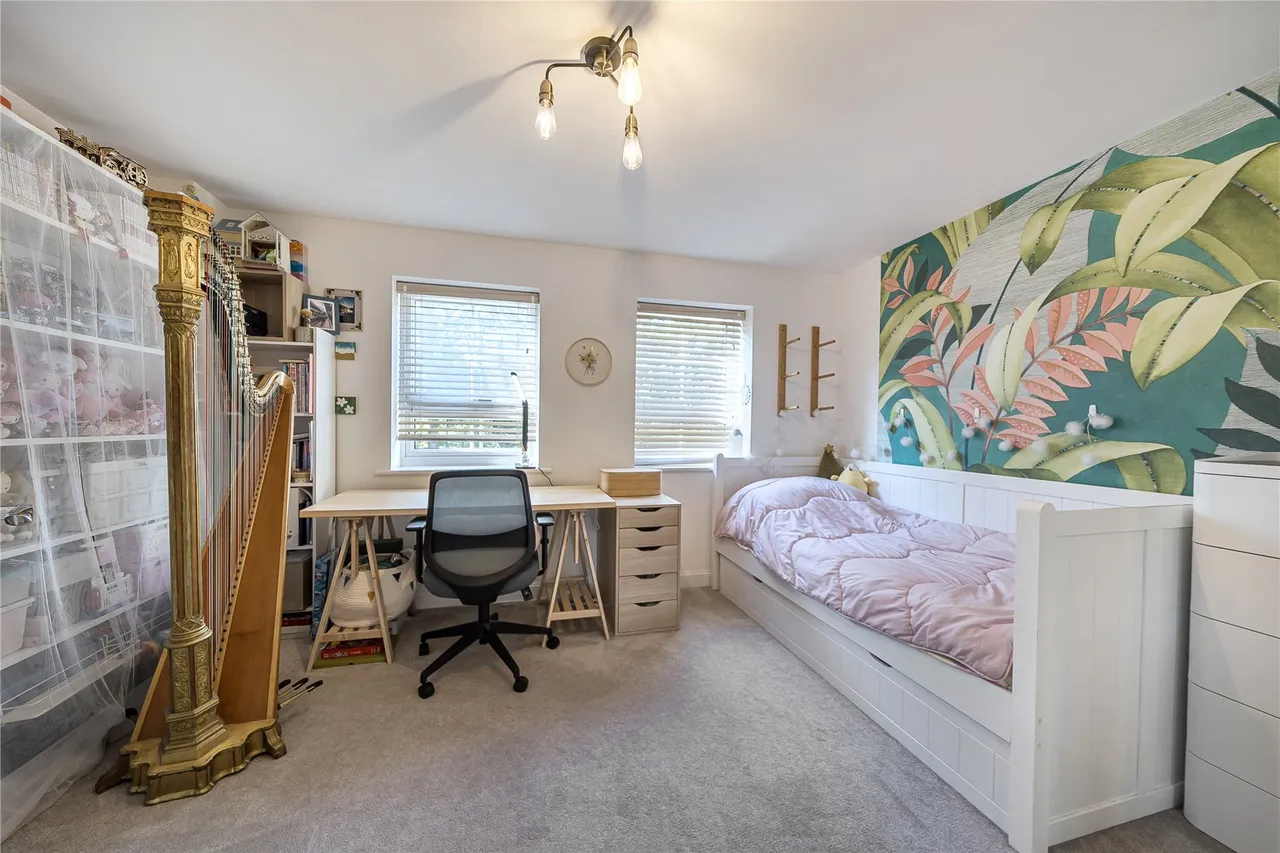 Blackbess Lane, Chertsey, KT16, photo 13