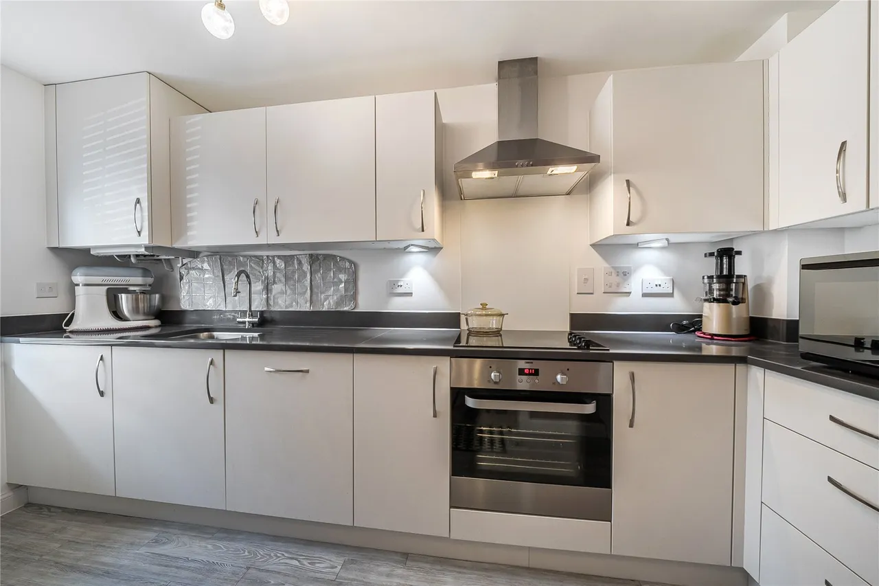 Blackbess Lane, Chertsey, KT16, photo 4