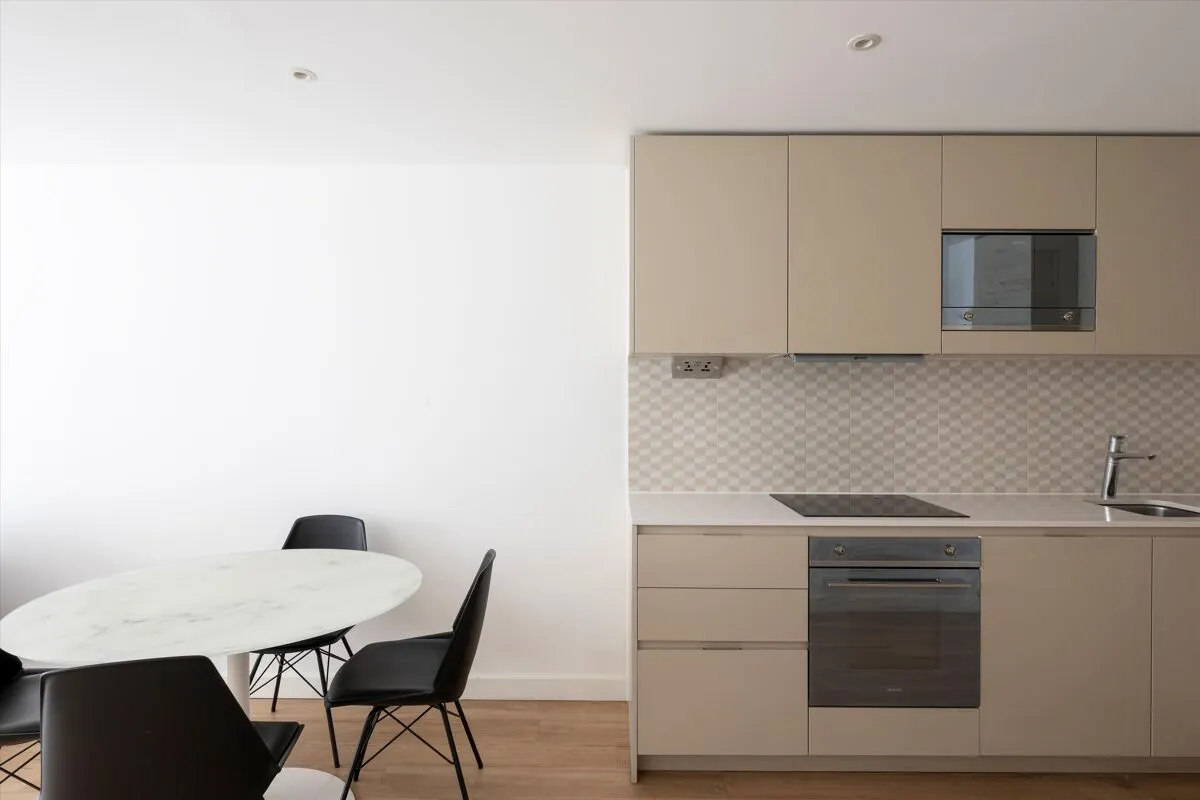 Caversham Road, London, NW9, photo 4