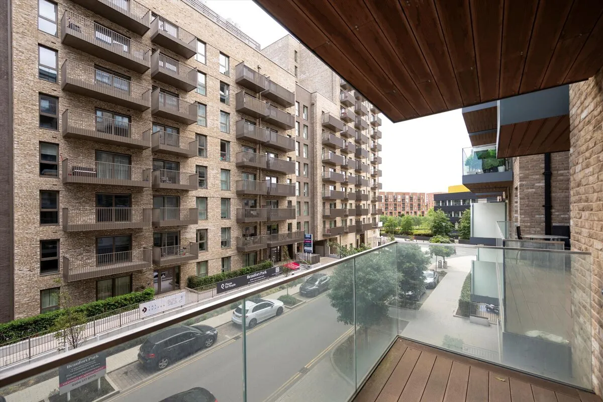 Caversham Road, London, NW9, photo 5