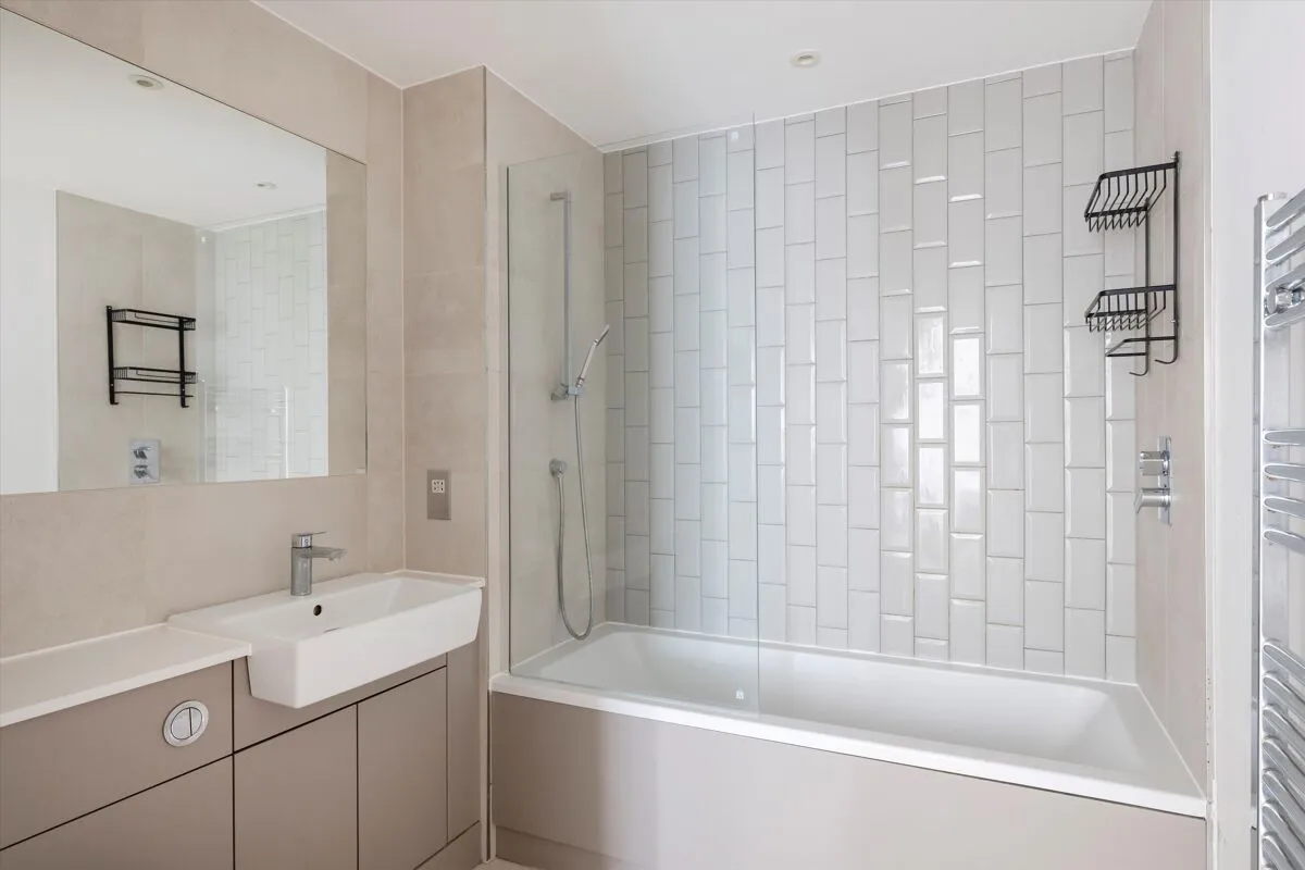 Caversham Road, London, NW9, photo 8