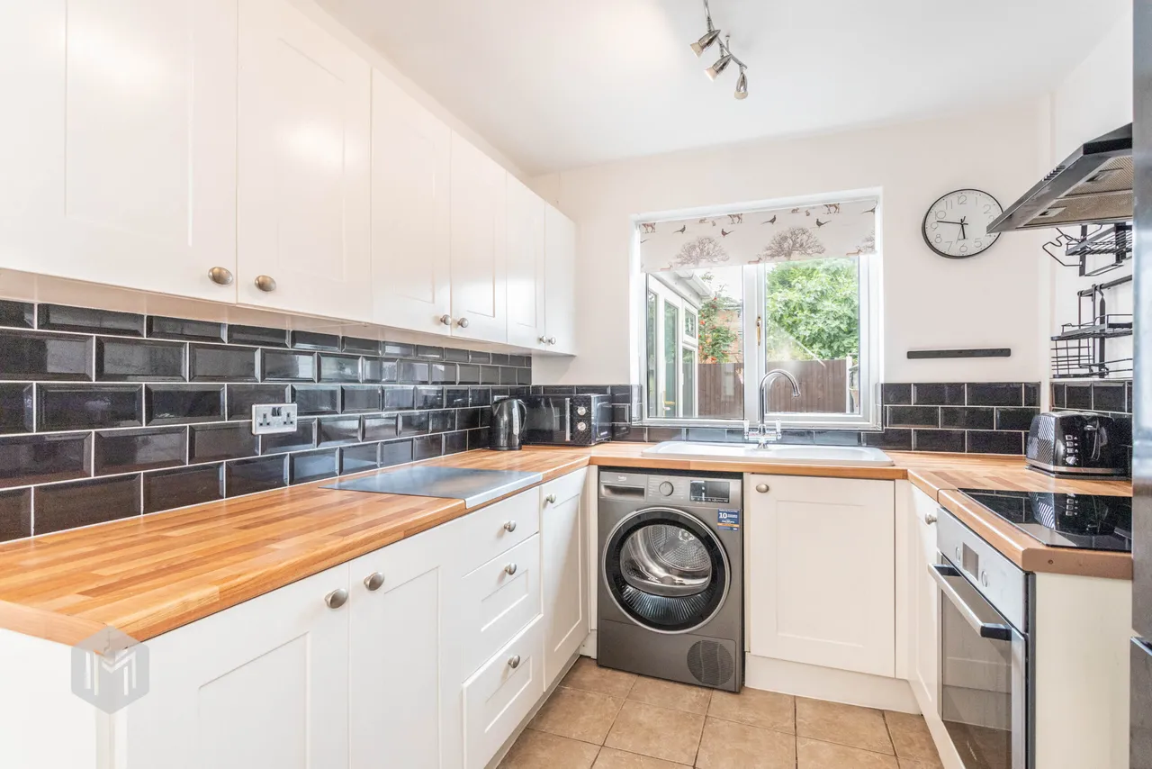 Bolton Road, Pendlebury, Swinton, Manchester, M27 8XA, photo 3