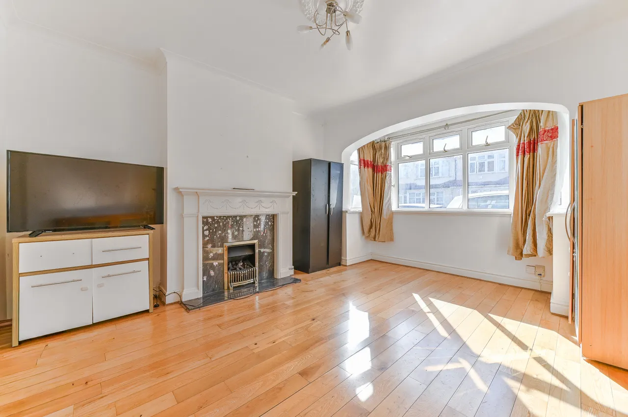 75 Elmwood Road, Croydon, photo 2