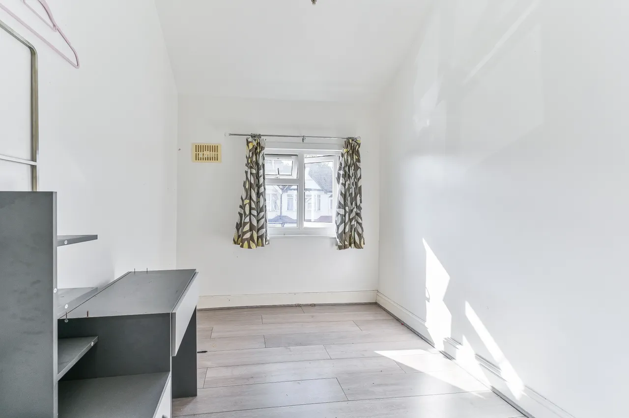 75 Elmwood Road, Croydon, photo 8