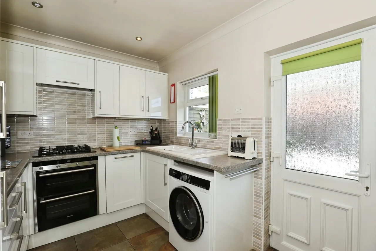 Stoneley Avenue, CREWE, Cheshire, CW1, photo 7