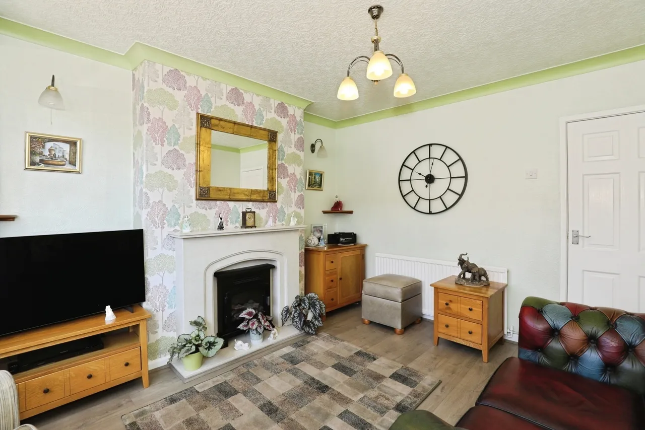 Stoneley Avenue, CREWE, Cheshire, CW1, photo 2