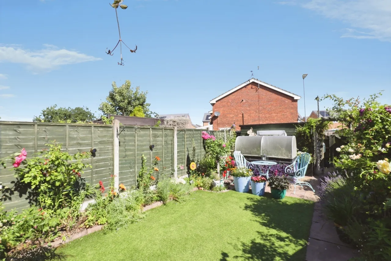 Stoneley Avenue, CREWE, Cheshire, CW1, photo 17