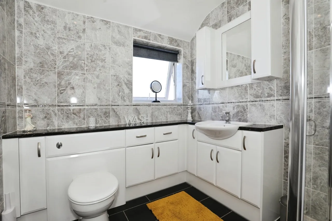Stoneley Avenue, CREWE, Cheshire, CW1, photo 8