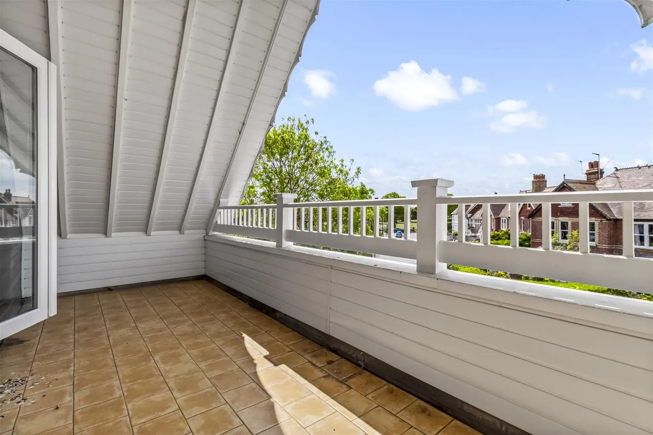 Cissbury Road, Worthing, photo 16