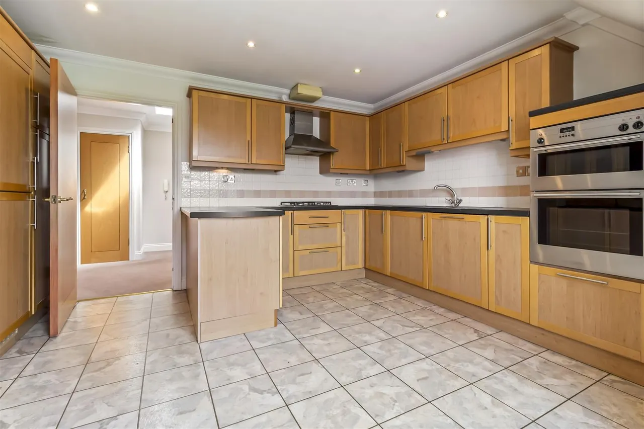Cissbury Road, Worthing, photo 7